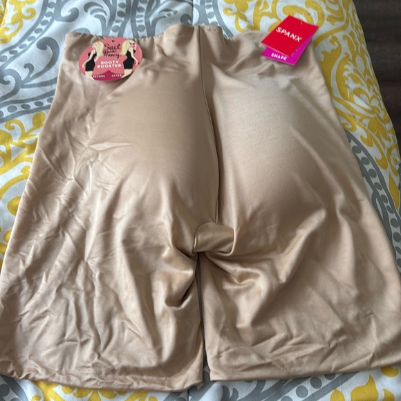 Spanx Booty Booster NWT Medium nude - Picture 1 of 5